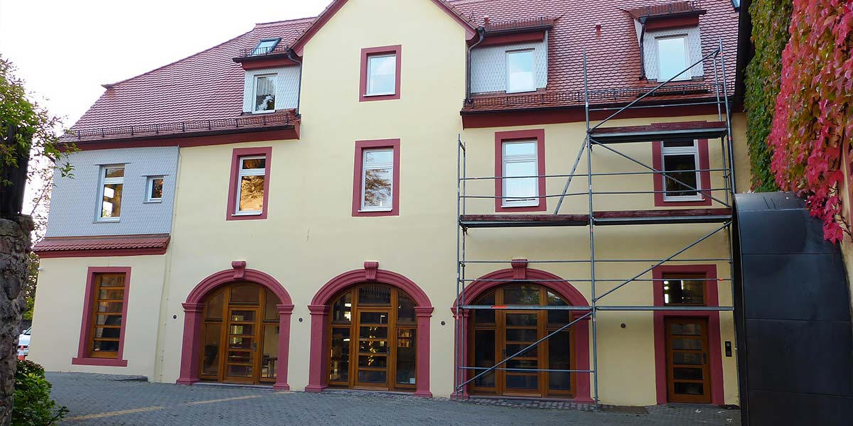 Schloss Reichenberg: Renovierte Fassade des Amtshauses